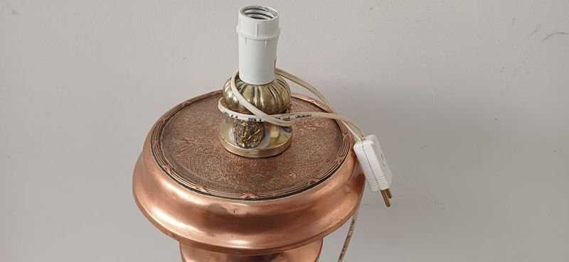 Portatil de cobre con base de mármol y portalámpara de bronce - imagen 3