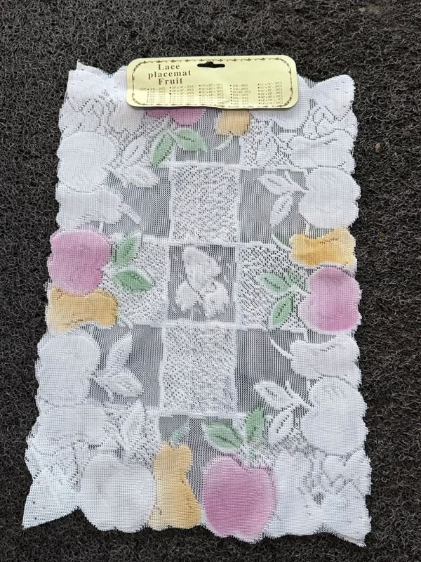 Mantel Individual Encaje con Diseño de Frutas