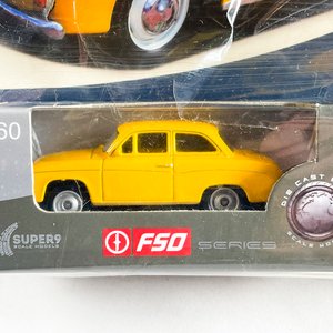 Dos Autos a Escala 1/60: Ferrari F50 y Porsche - imagen 2