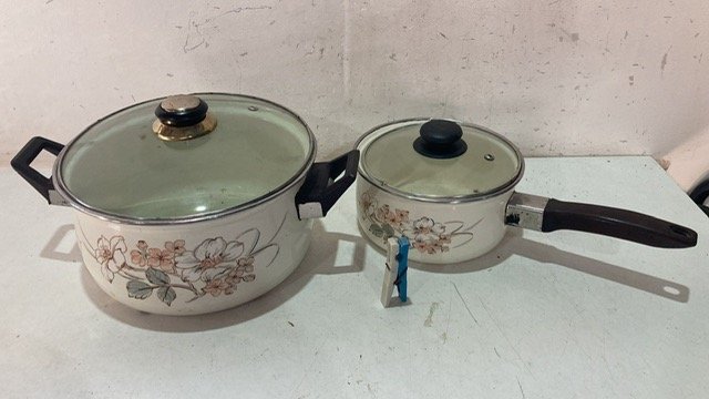 Lote siguiente: Ollas y cacerola de cocina