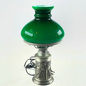 Lámpara de Sobremesa Metálica Labrada con Pantalla Opalina Verde - imagen 1