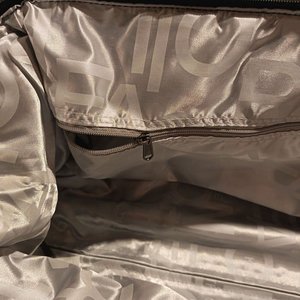 Bolso Maletín Deportivo de Viaje con Ruedas Kenneth Cole Reaction Negro - imagen 7