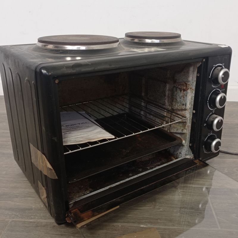 Horno eléctrico marca Punktal con defecto en la puerta - imagen 5