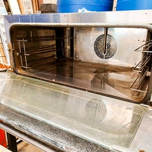 Horno electrico monofasico , una puerta , base hierro - imagen 3