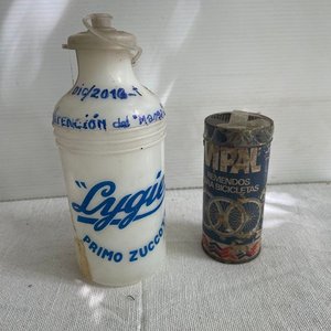Lote anterior: Caramanola Lygie y Tarro Vipol para Emparchar Bicicletas de Colección