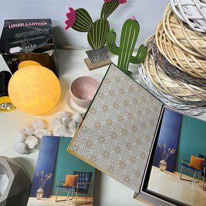 Lote Decorativo: Luna Luminosa, Cactus, Aros de Mimbre y Más - imagen 11