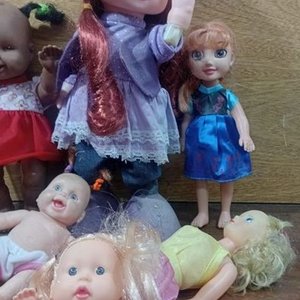 Lote de 7 Muñecas Variadas - imagen 5