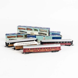 Lote siguiente: 4 vagones POCHER made in Italy en su caja original.
