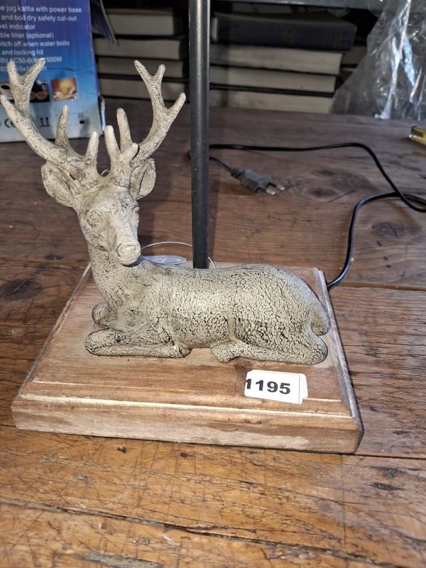 Lámpara con figura de venado - imagen 3