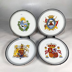 Lote de 4 Platos Decorativos con Escudos Nacionales e Internacionales - imagen 2