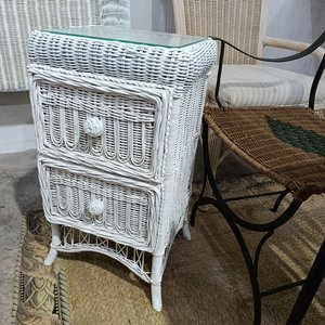 Mesa de Noche de Mimbre Blanco con Vidrio y 2 Respaldos de 1 Plaza - imagen 7
