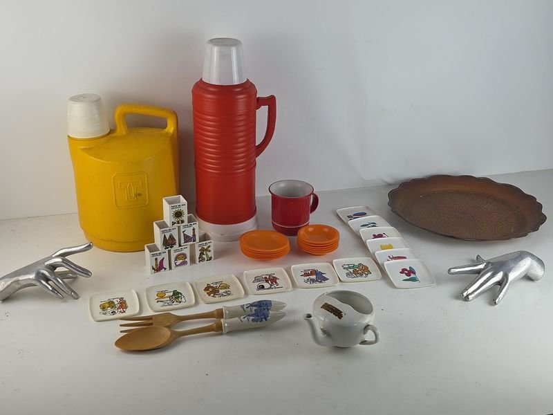 Lote siguiente: Accesorios vintage y gran bandeja en cobre