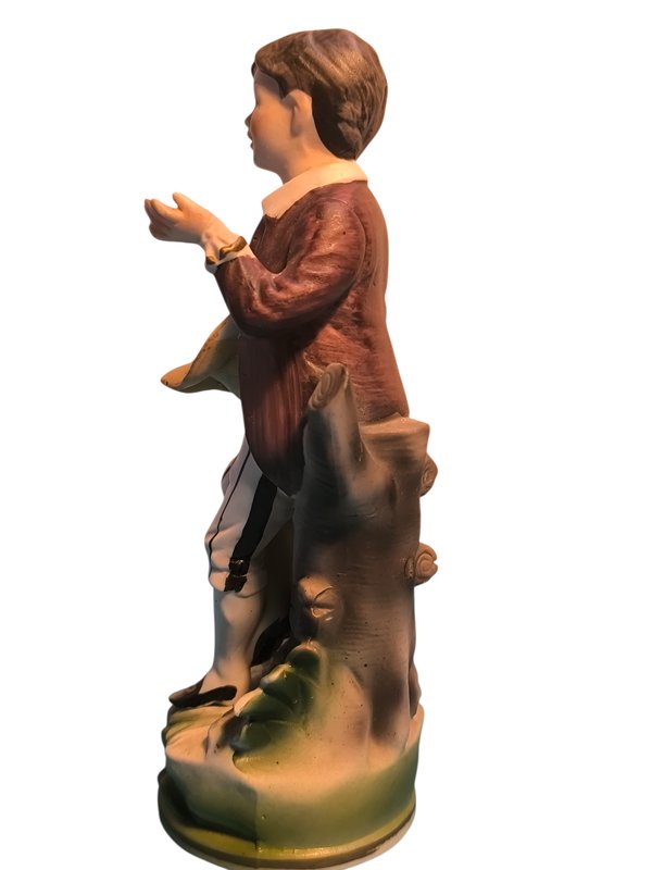 Figurita de Capodimonte con joven y cesta de flores - imagen 4