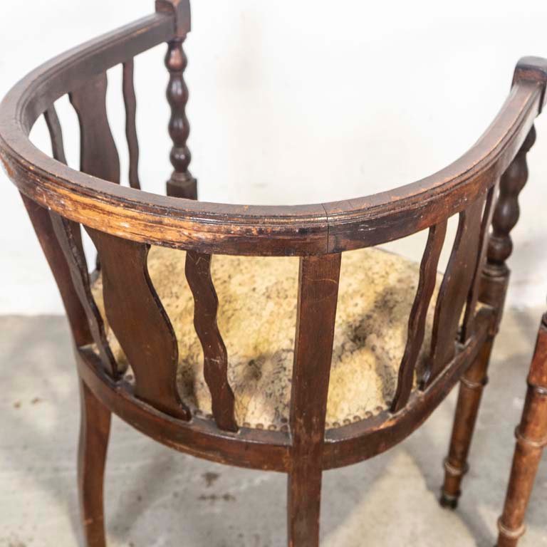Sillones de madera con detalles en inglés - imagen 3