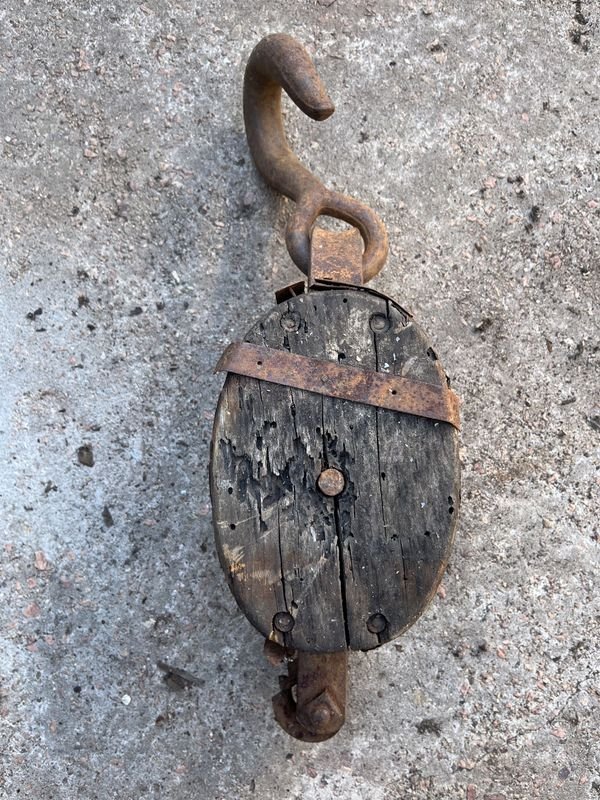 Item 884007 - Image 1