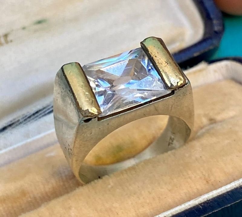 Item 837847 - Image 1