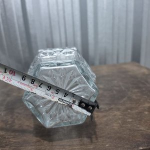 Decantador de Vidrio Transparente con Tapa Labrada - imagen 6