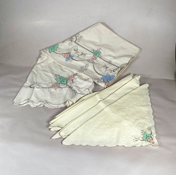 Mantel Bordado y Calado con 16 Servilletas Vintage - imagen 1