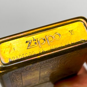 Encendedor Zippo con estuche idem, funciona - imagen 5