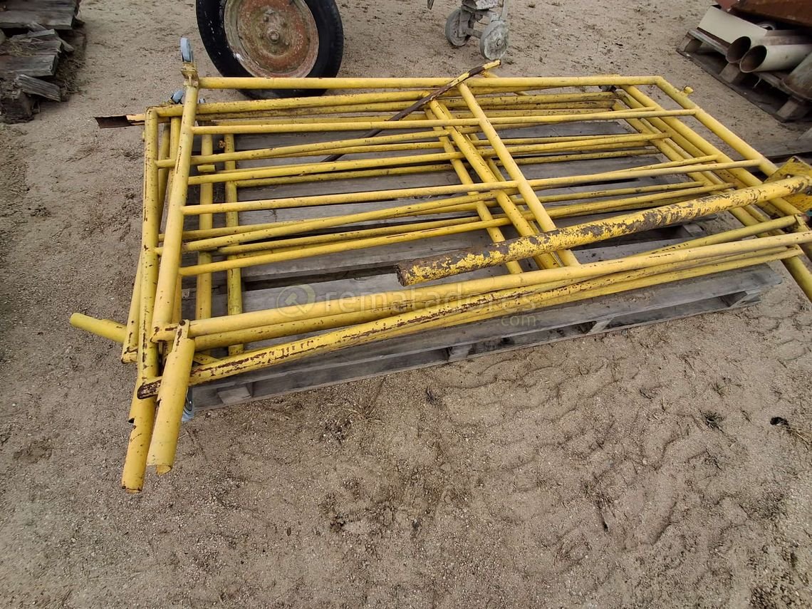 Andamio Metálico Amarillo Plegable