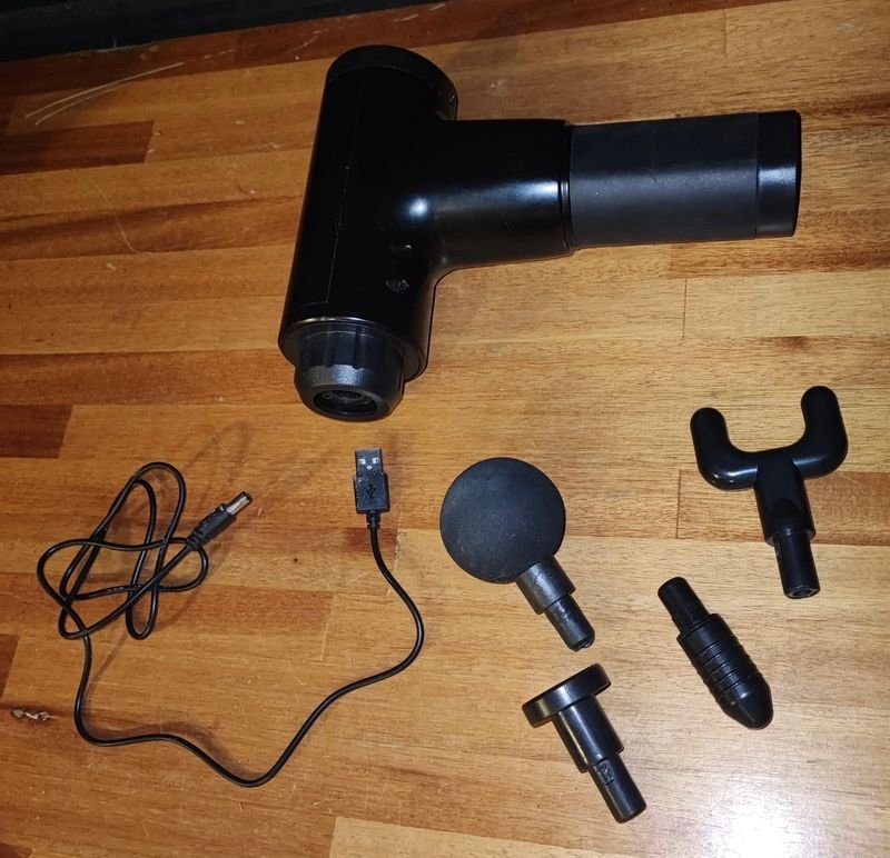 Masajeador eléctrico con cables y enchufe - imagen 2