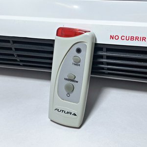 Convector de Pared Futura con Control Remoto y Caja Original (Solo Frío) - imagen 3