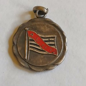 Lote anterior: Medalla Oficial Asociación Uruguaya de Fútbol 1929 Consejo Superior Delegado C. Nacional de F.
