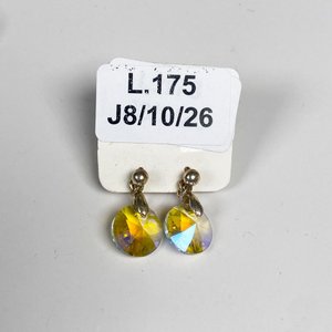 Lote siguiente: Par de Caravanas de Plata con Piedras Brillantes