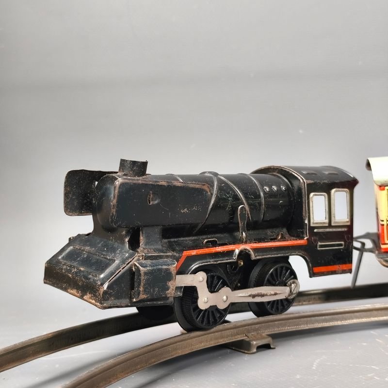 Tren de hojalata con mecanismo de cuerda, marca DISTLER, año 1950 - imagen 5