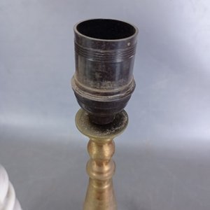 Par de Lámparas: Bronce Macizo y Cerámica Blanca - imagen 6