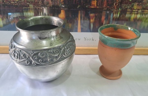 Vasos de plata y cerámica en excelente condición - imagen 1