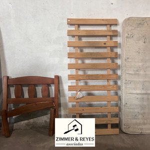 Cama de Madera con Colchón Desmontada - imagen 4