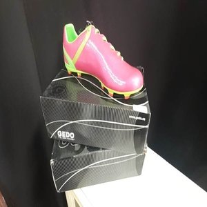 Lote siguiente: Zapatillas de Fútbol Rosas y Verdes