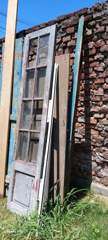 Puertas y ventanas antiguas para decoración - imagen 2