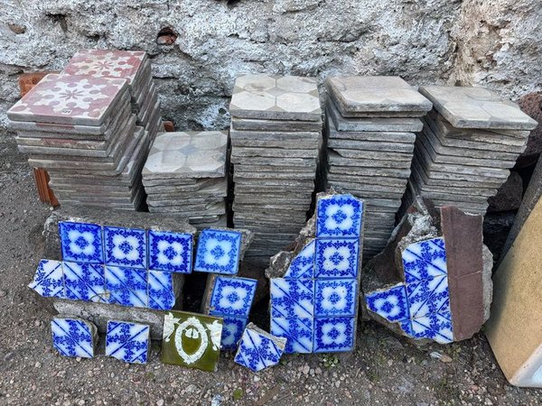 Lote de baldosas y azulejos