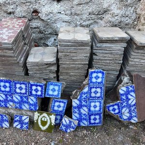 Lote siguiente: Lote de baldosas y azulejos