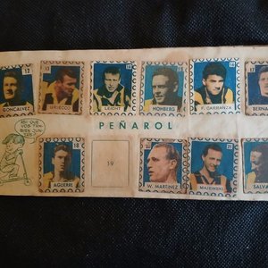 Álbum "Sellos Deportivos del Uruguay" (1953) - Figuras del Fútbol y Otros Deportes - imagen 4