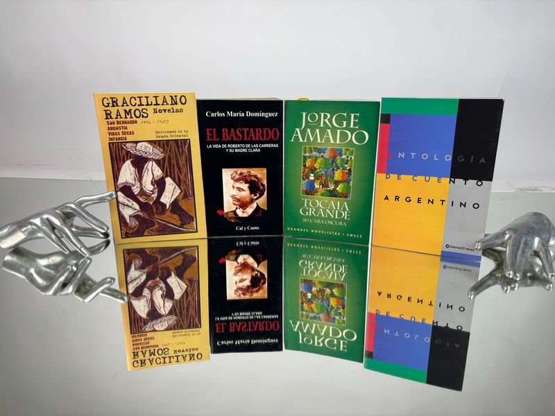Colección de libros latinoamericanos - imagen 1