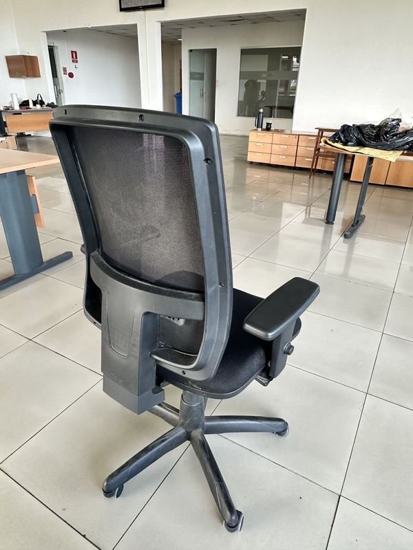Silla Ergonómica de Red para Oficina - imagen 4