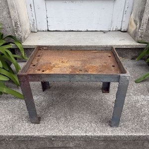 Base o Soporte de Hierro Forjado Estilo Mesa Baja - imagen 1