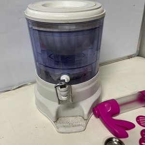 Dispensador de Agua y Pistola Decoradora de Tortas - imagen 5
