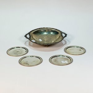 Lote siguiente: Centro de Mesa y Posabotellas Vintage de Metal Compuesto