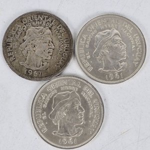 3 Monedas de Plata "Gaucho Oriental" - República Oriental del Uruguay 1961 - imagen 1