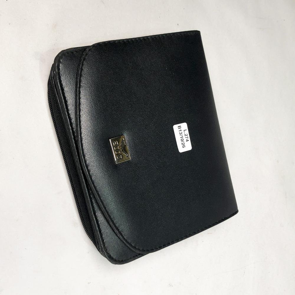 Cartera Negra para Dama con Detalle Metálico y Cierre