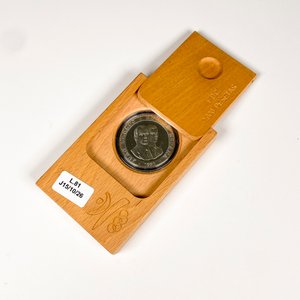 Moneda de 2000 Pesetas de España, Visita del Rey Juan Carlos I, 1991, Estuche de Madera - imagen 2