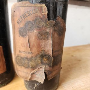 Dos Botellas Antiguas de Refrescos "Granadina" y "Primor" - imagen 2