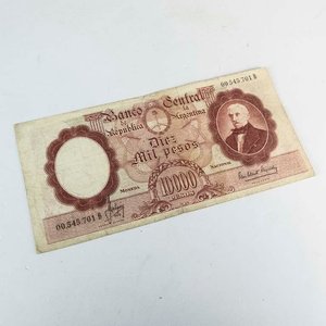 Lote anterior: Billete de 10.000 Pesos Argentinos de 1965