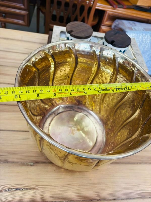 Macetero o olla en bronce sana para decoración - imagen 5