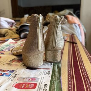 Sandalias D´Amne Vittadini Doradas con Brillo Talle 34/35 - imagen 7