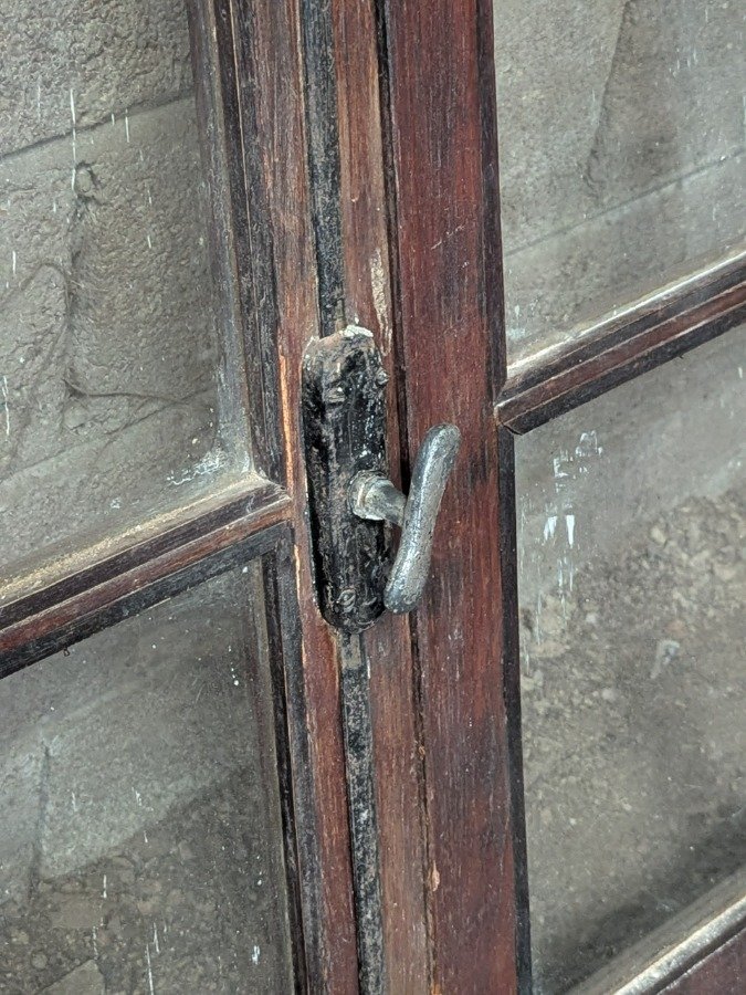 Ventana antigua con marco de cedro y pinotea - imagen 5